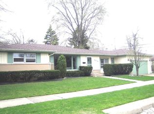 8656 Central Park Ave, Skokie, IL 60076