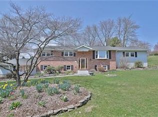 584 Carol Ln, Bath, PA