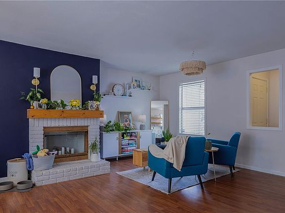 4th image of 929 Christie Ct