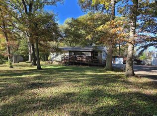 8255 S 900 W, San Pierre, IN 46374