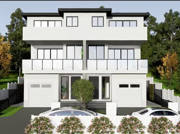 1362 Phillips Ave #3, Burnaby, BC V5A 3Z3