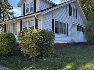 702 W Columbia Ter, Peoria, IL 61606