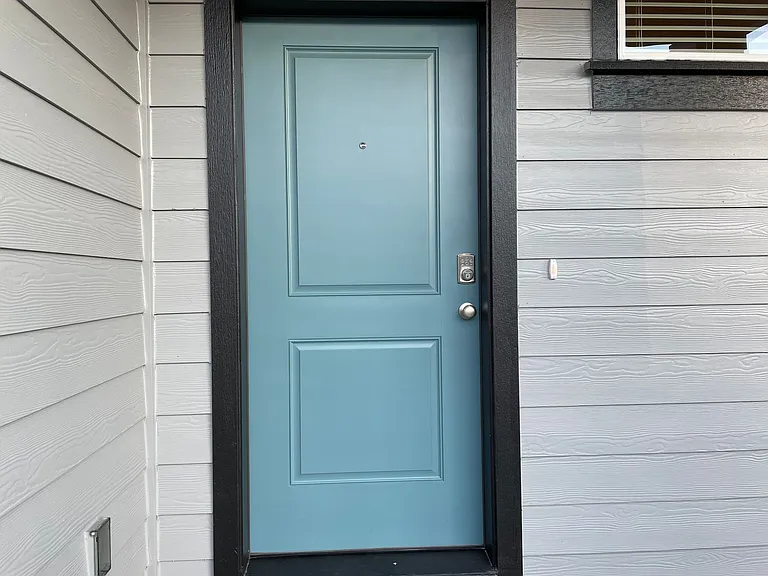 4941 NE 24th Ave — Photo 2