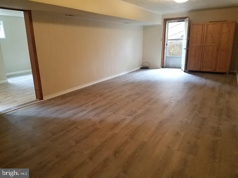 6048 Rossmore Dr — Photo 18