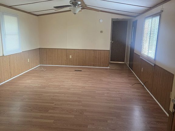 4th image of 519 Deer Run Rd