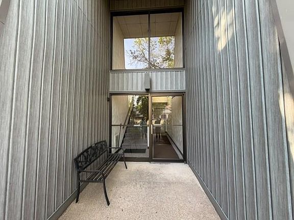 2nd image of 1609 SAWYER DRIVE Unit 202