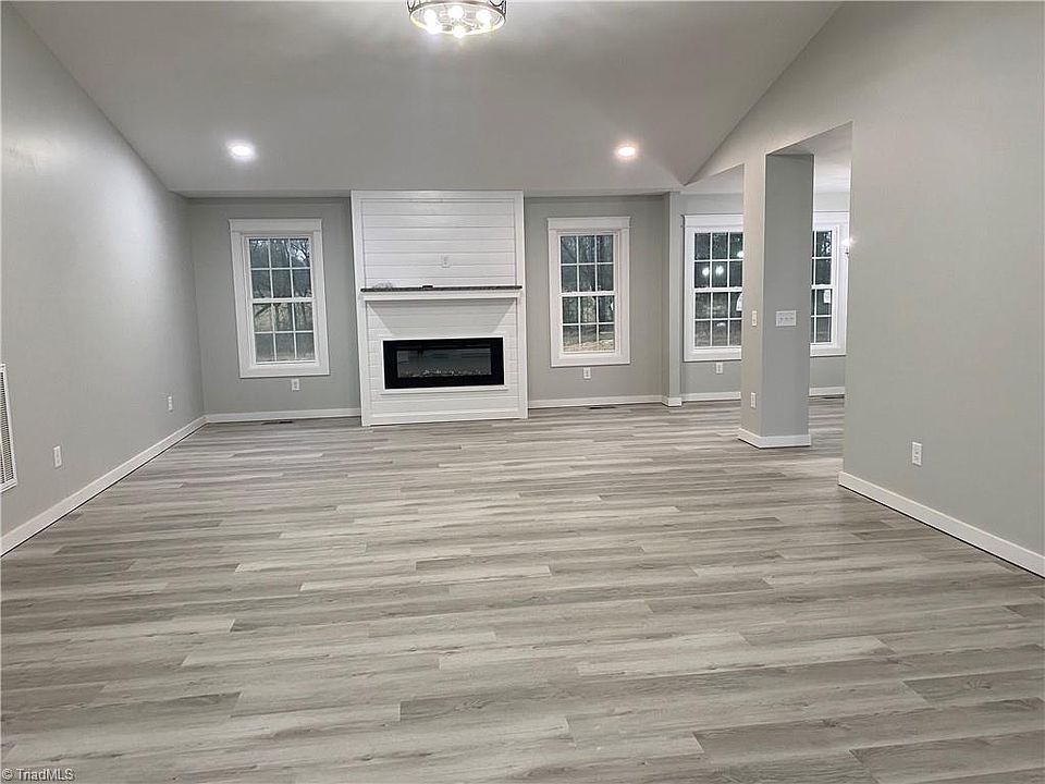 2nd image of 5434 Lake Juno Rd