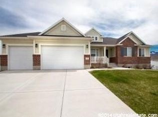 3422 N Redshoulder Dr, Layton, UT 84040