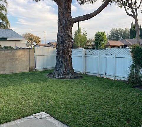 2nd image of 3661 Woodhaven St