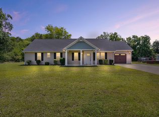 107 Oakland Ave, Broadway, NC 27505