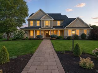 4336 Chickadee Cir, Syracuse, NY 13215