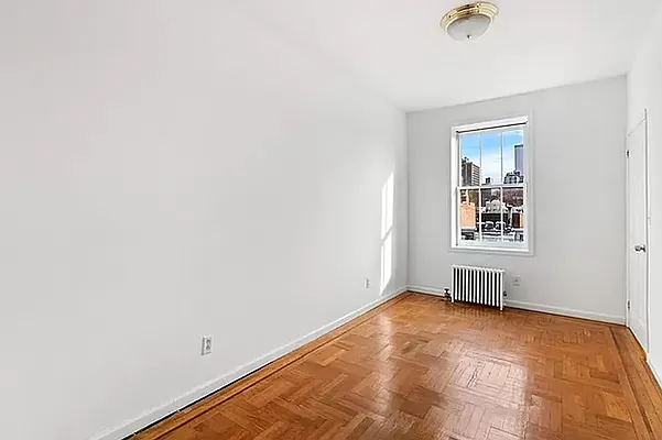 Rented by The Agency | media 9