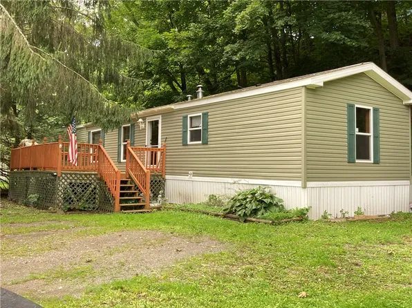 15 Willow Ln, New Berlin, NY 13411