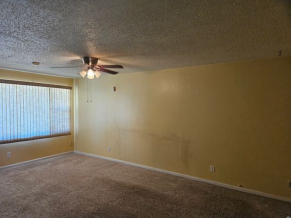 4th image of 1508 W Ray Ave