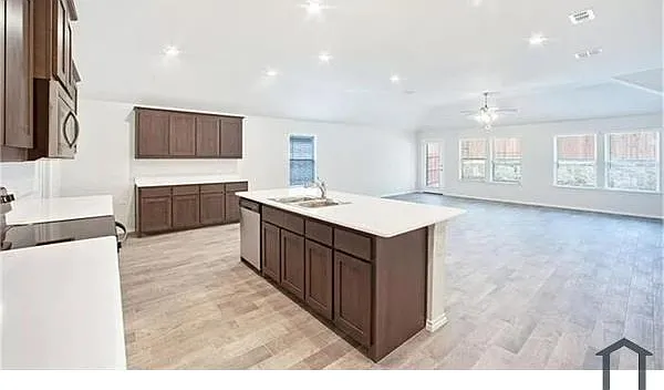 3433 Montego Bay Ln — Photo 2