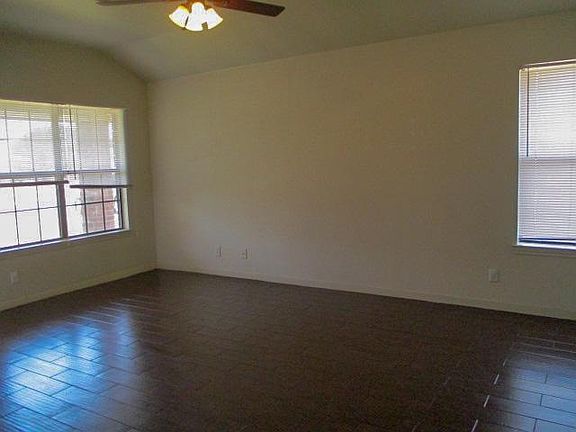 4th image of 5210 Daybreak Dr APT A