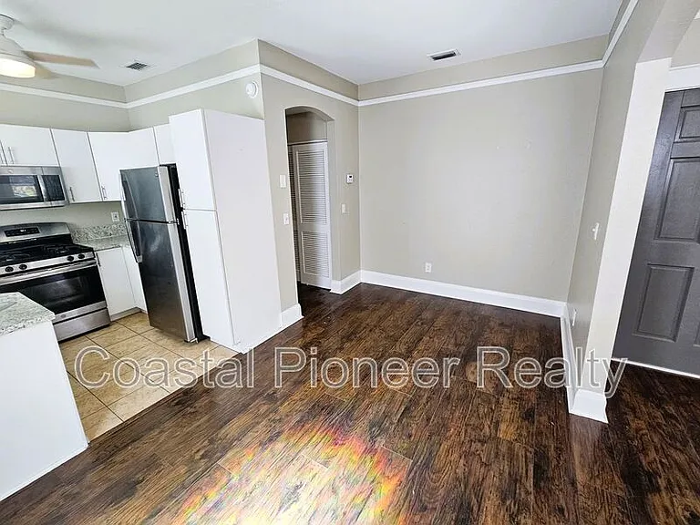 209 S Westland Ave #D — Photo 12