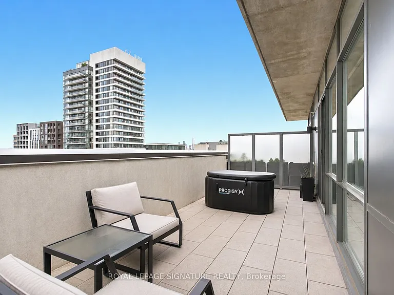 1205 Queen St W #Penthouse 704 — Photo 38