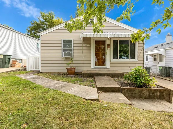 3280 Macklind Ave, Saint Louis, MO 63139