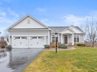 55 High Stone Cir, Pittsford, NY 14534