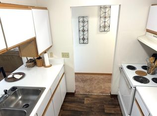 221 Raleigh Ct, Columbia City, IN 46725