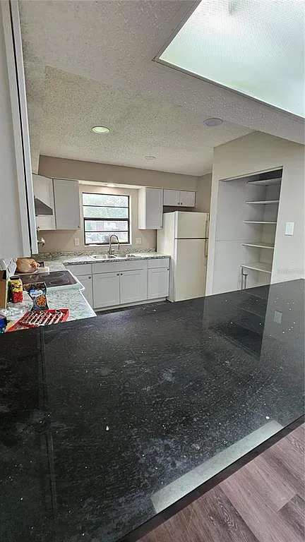 2 bed, 2.0 bath, 1044 sqft, $1,350 — Photo 4