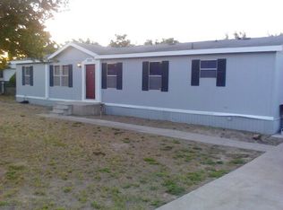 3915 New Mathis Rd, Elmendorf, TX 78112