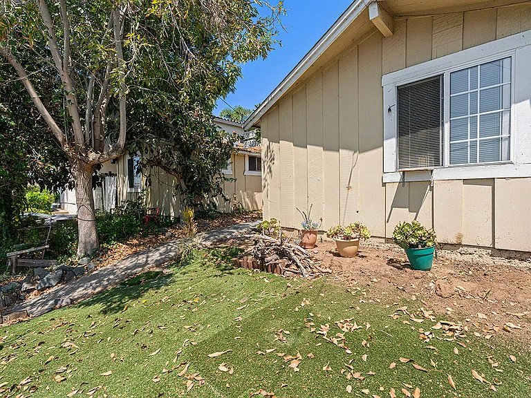 5618 Riley St — Photo 4