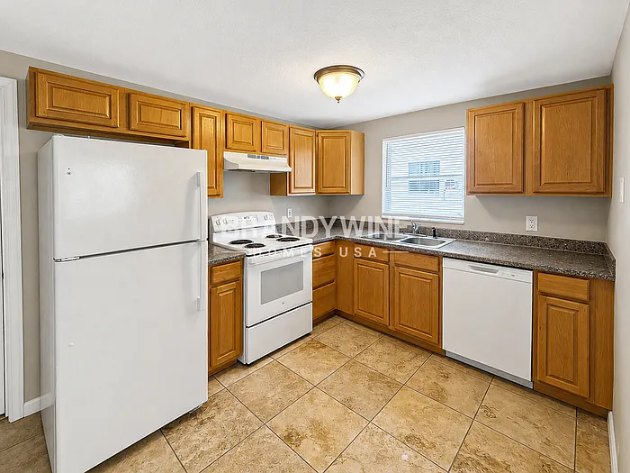 7317 Oak Crest Dr — Photo 6