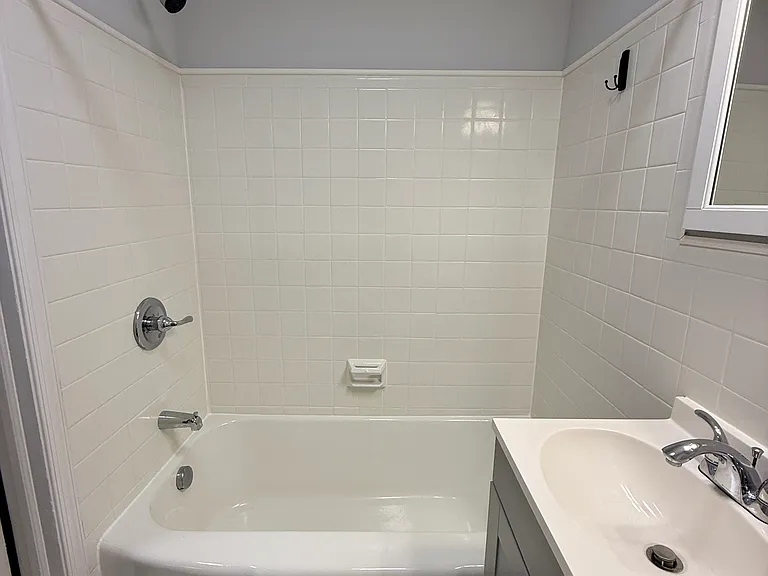 1001 Fanshawe St #1 — Photo 8