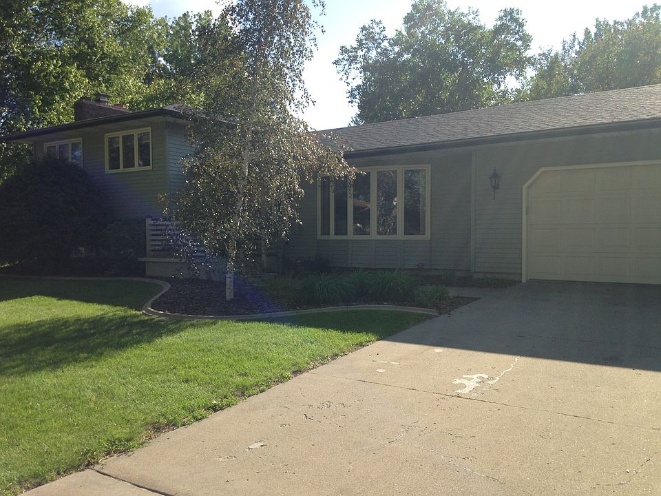 2nd image of 3420 Par St N
