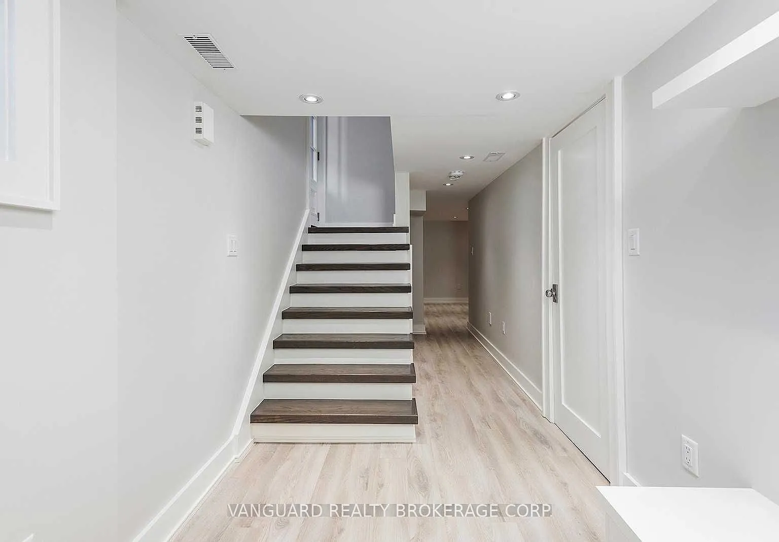 1 bed, $2,100 — Photo 2