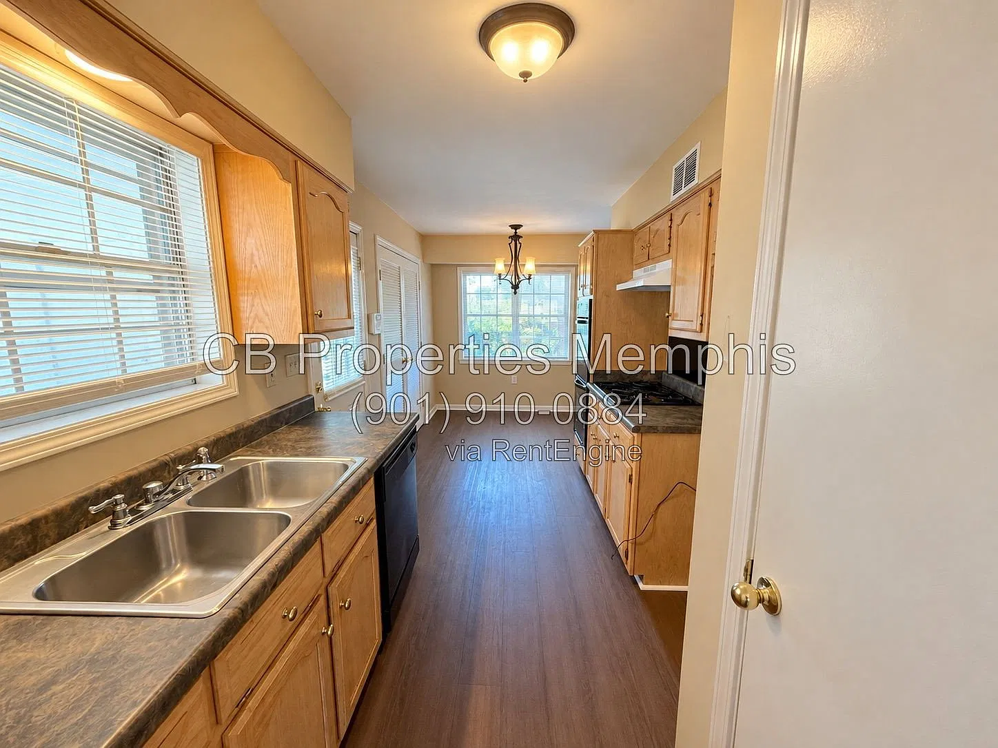 3 bed, 2.0 bath, 1476 sqft, $1,450 — Photo 2