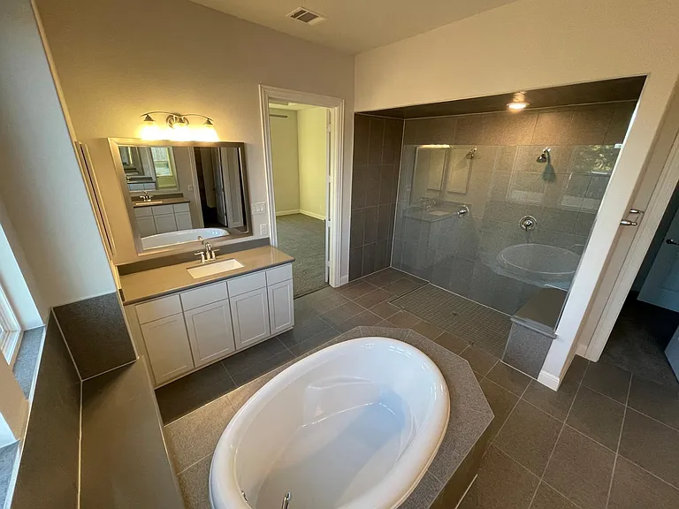 513 Constitution Way — Photo 33