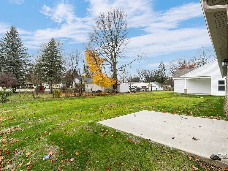 305 E Toledo St — Photo 27