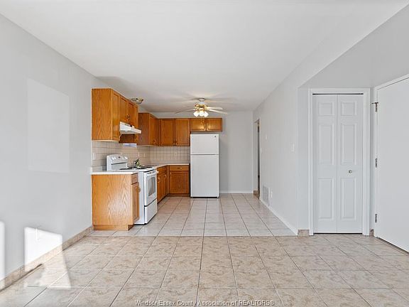 5th image of 1478 Westcott Rd