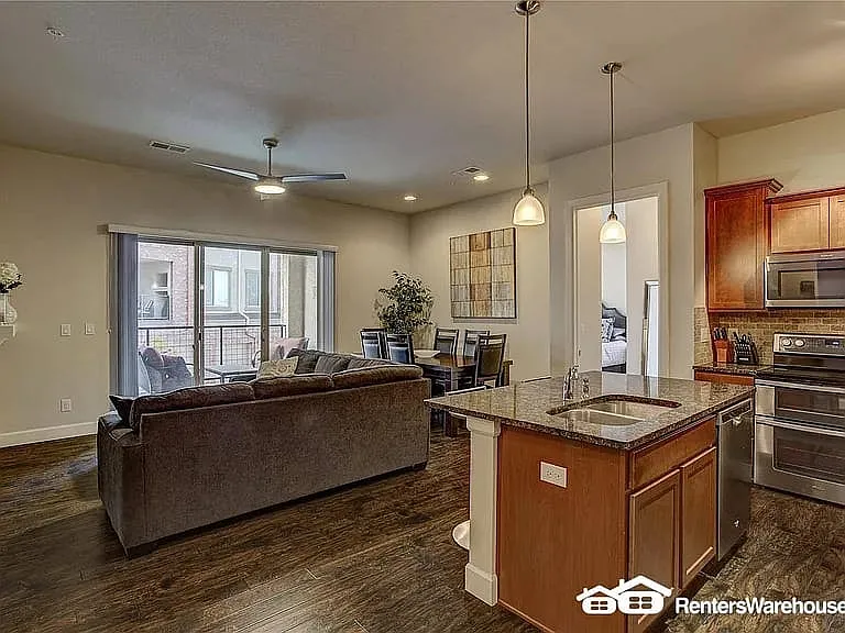 301 Inverness Way South — Photo 4