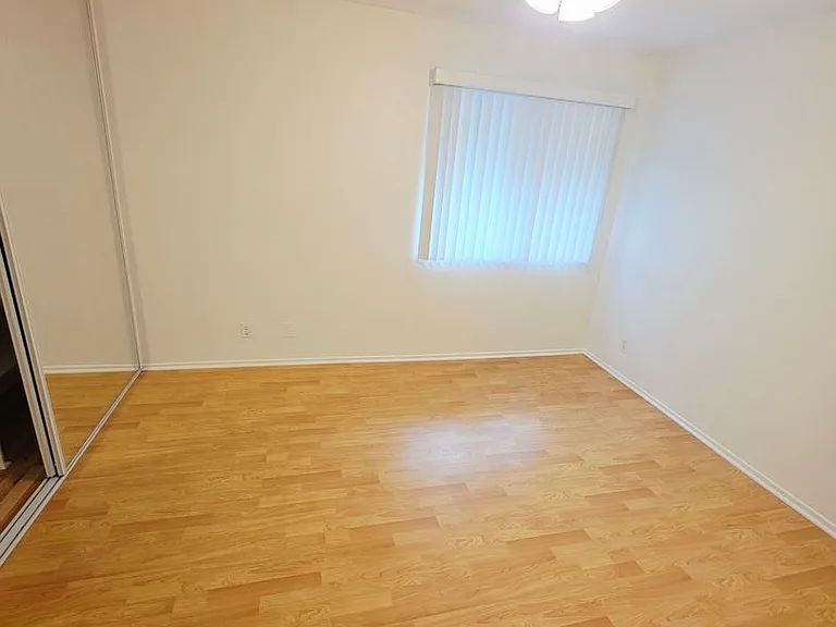 319 Concord St — Photo 10