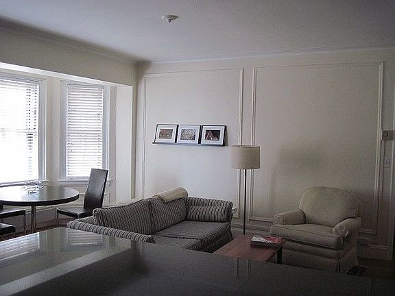 2nd image of 988 Memorial Dr #D
