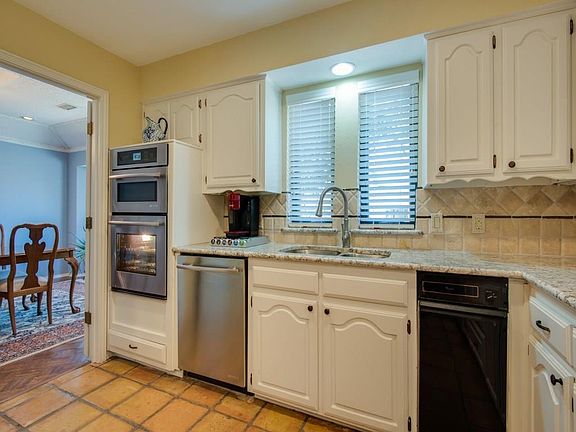 3rd image of 13928 Prestwick Dr