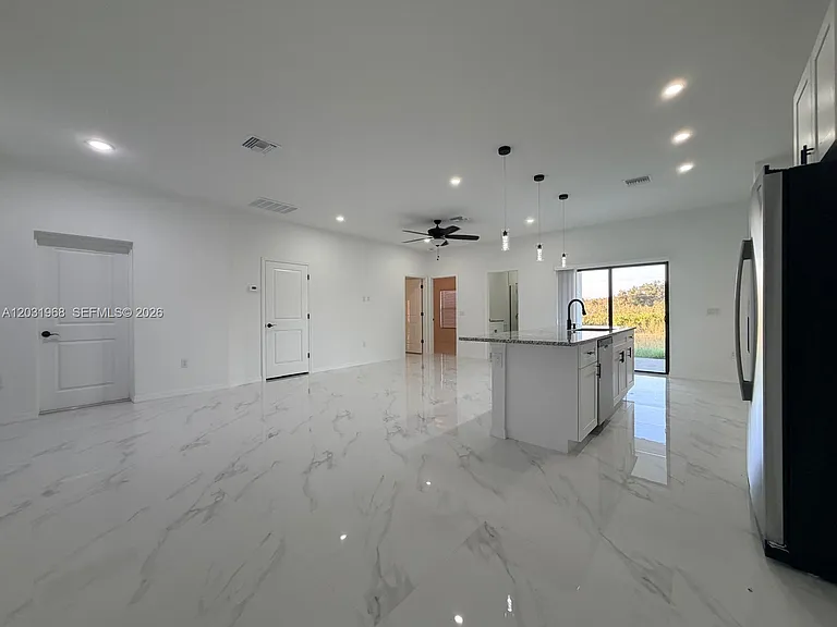 2706 72nd St W — Photo 15