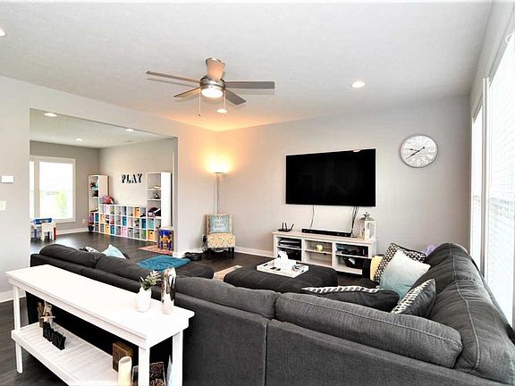 5th image of 5926 Brookstone Dr