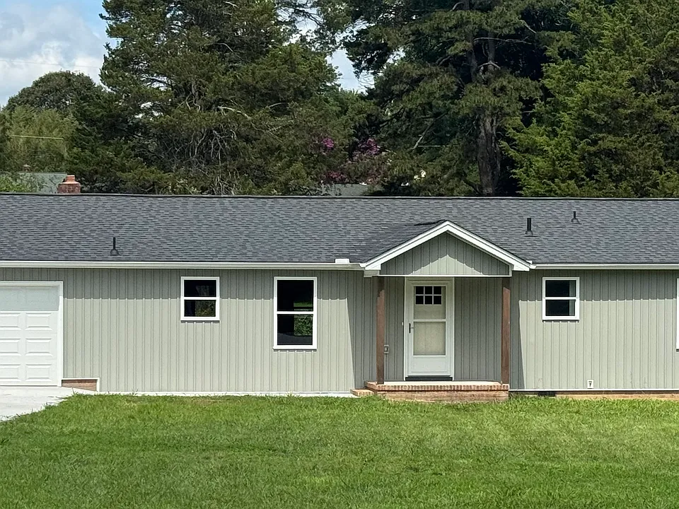 203 Armstrong Ct