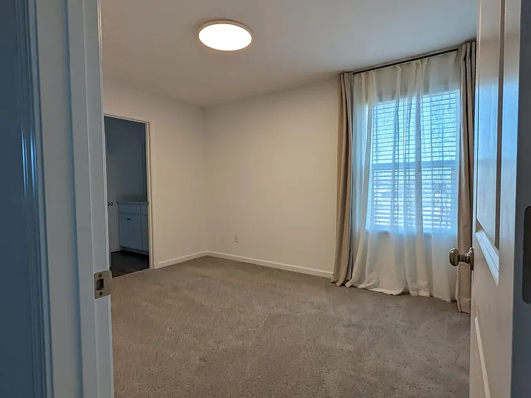 4173 Arjuna Way — Photo 21