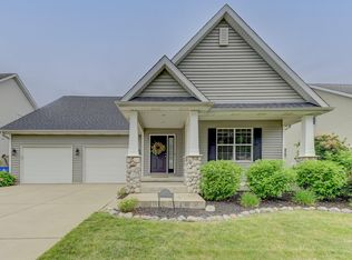 424 Chessington Dr, Crown Point, IN