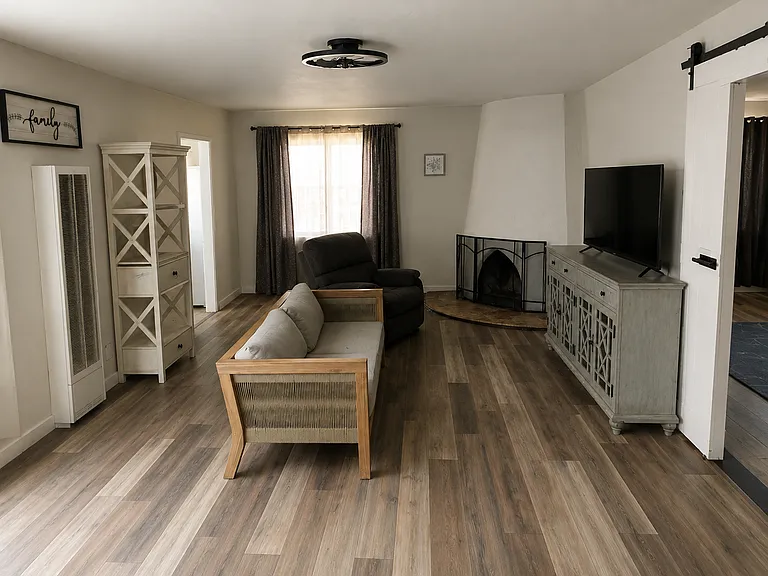 10612 Snow Heights Blvd NE — Photo 14