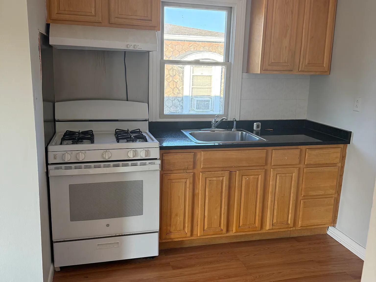1 bed, $2,000 — Photo 3