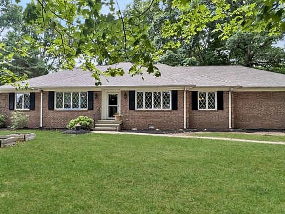 2nd image of 7439 Kimberly Ln