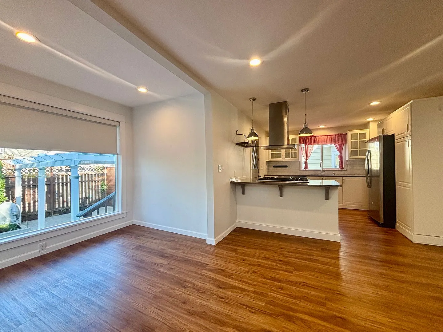 Beautifully Updated 1914 Craftsman Just 2 Blocks From Green Lake! — Photo 4