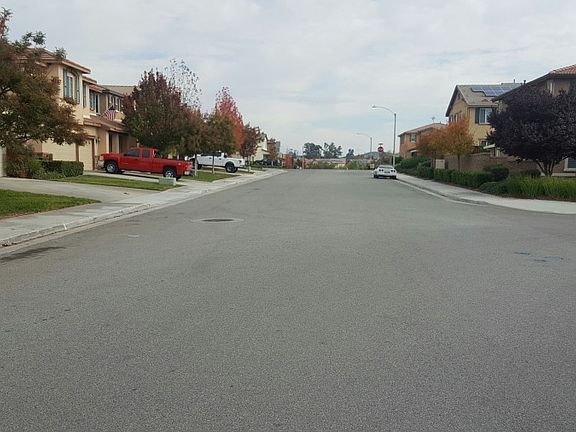 4th image of 53030 Bantry Bay Ln